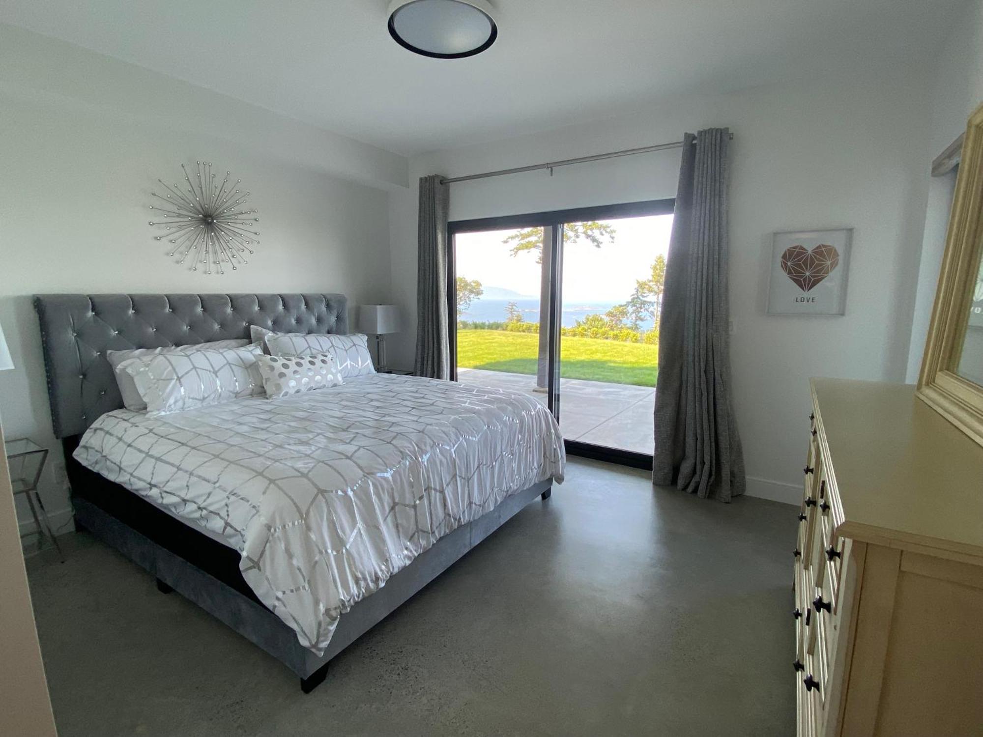 Отель Winchelsea Views Lantzville Экстерьер фото